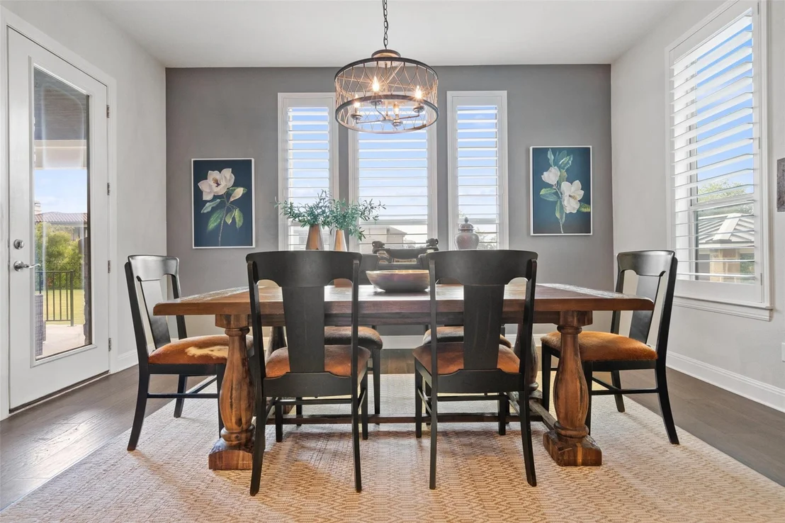 Photo of 408 Prosecco PL