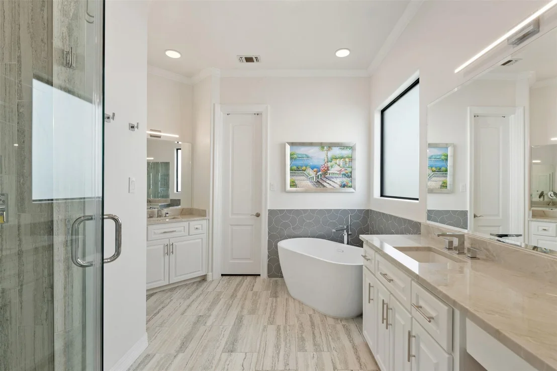 Photo of 3979 River Place BLVD