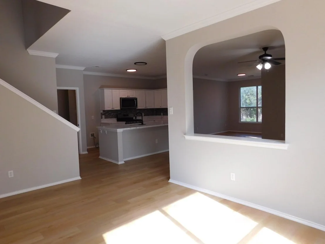 Photo of 1411 Encino DR