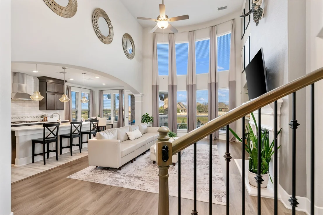 Photo of 2116 Ambling TRL