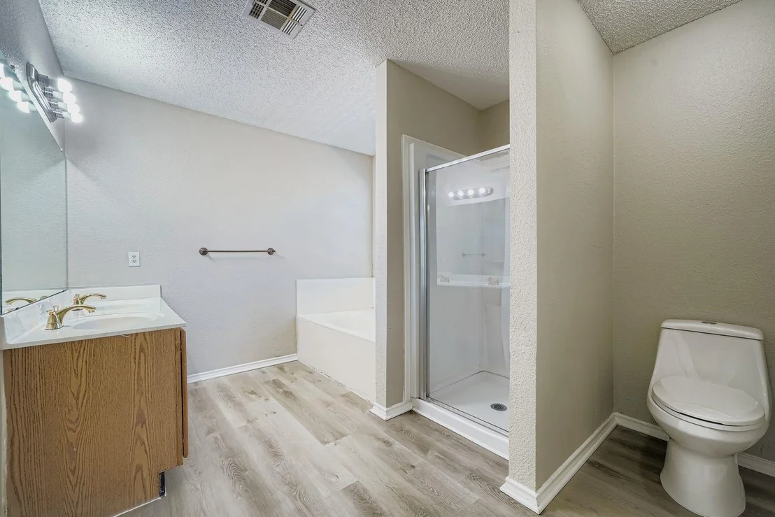 Photo of 2100 Coachlamp DR