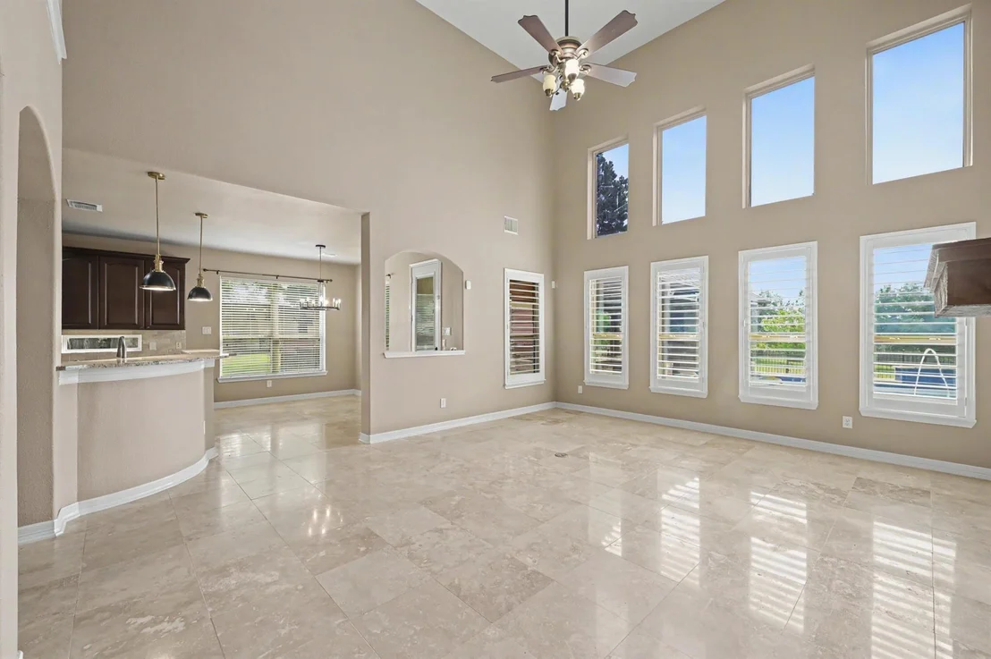 Photo of 19089 Grandview PT