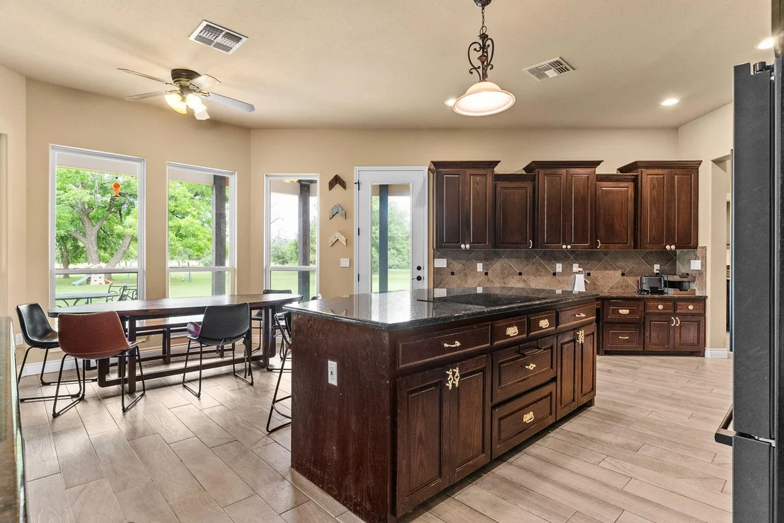 Photo of 121 Eagle Rock