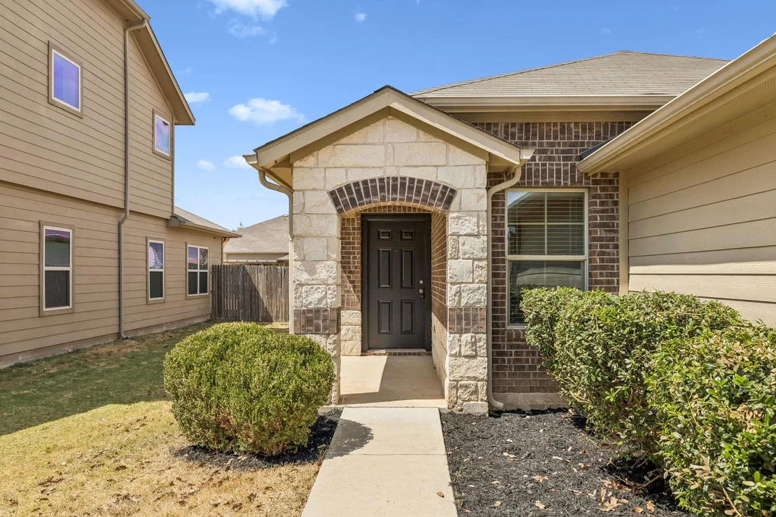 Photo of 505 Pinnacle DR