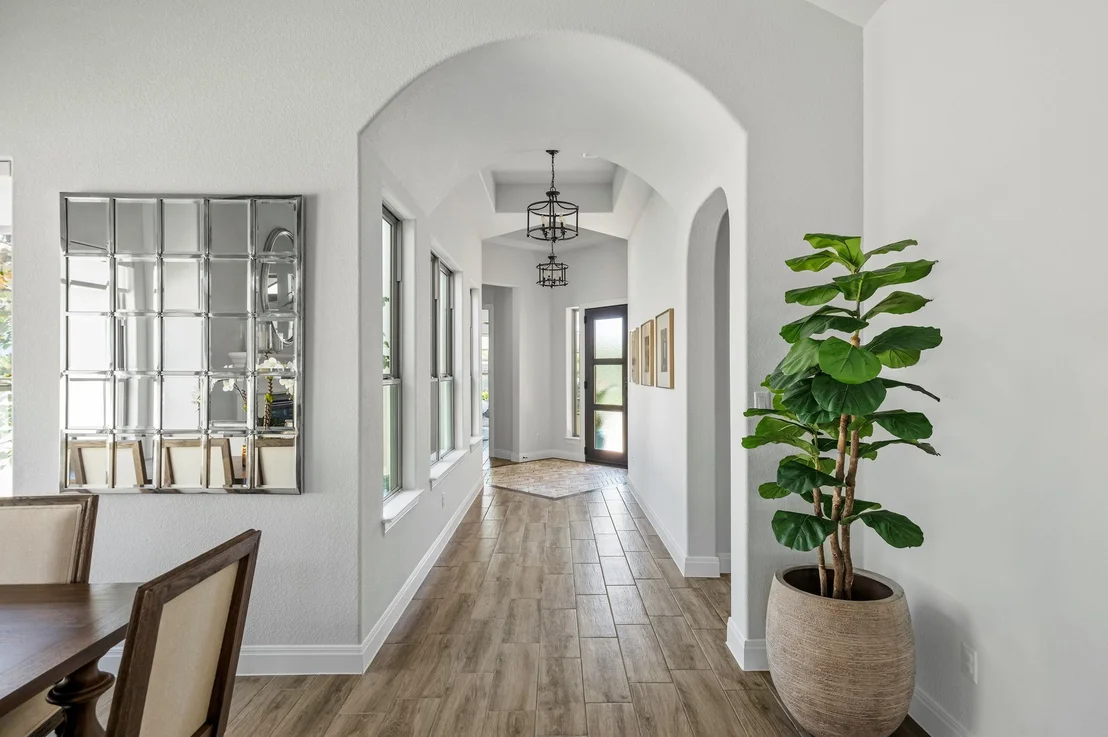 Photo of 3824 Broadway PATH