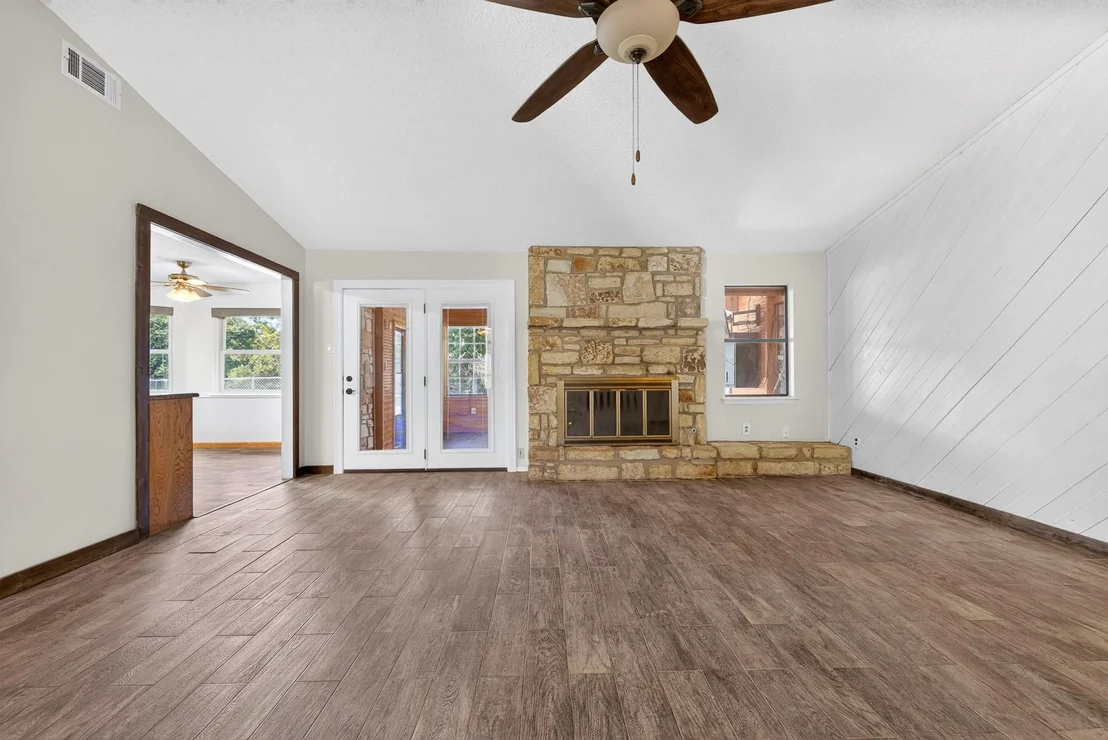 Photo of 381 County Road 4755