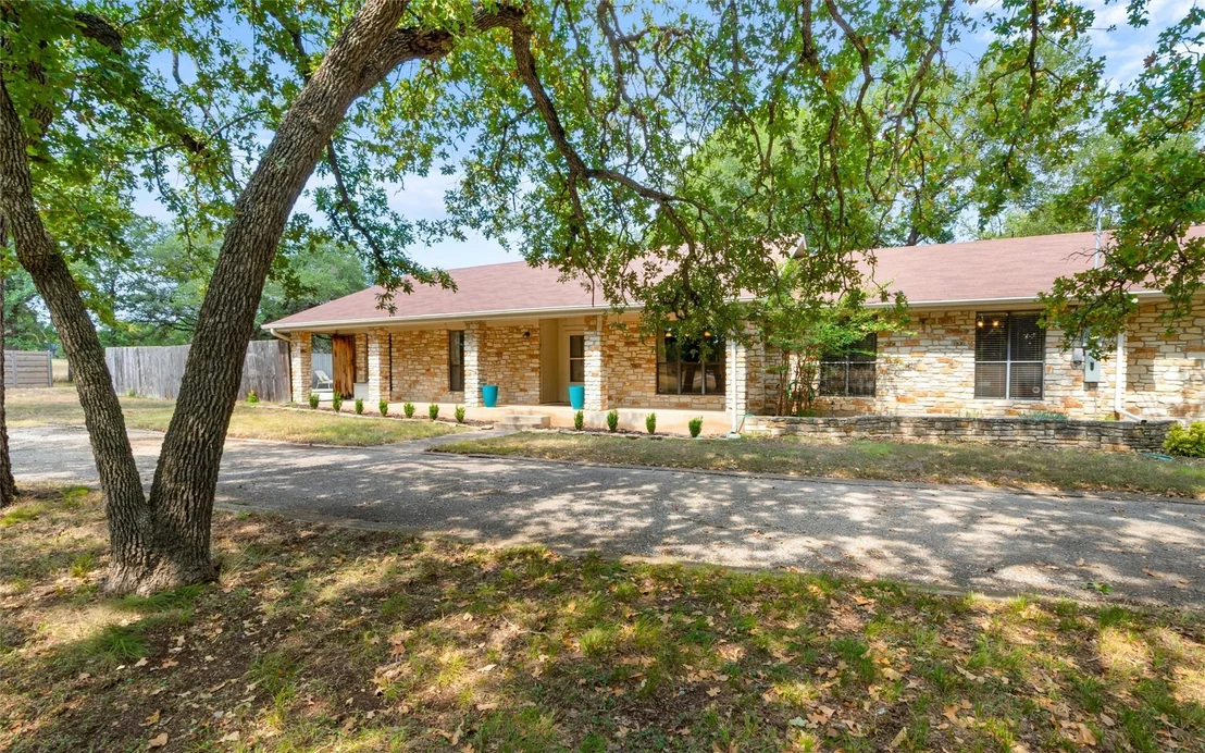 Photo of 312 Southcross RD