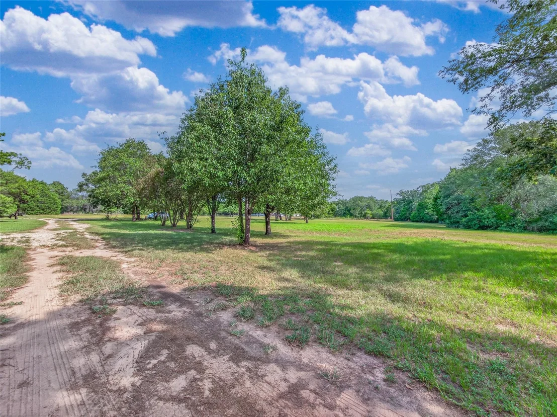 Photo of 155 Hidden Oaks LOOP