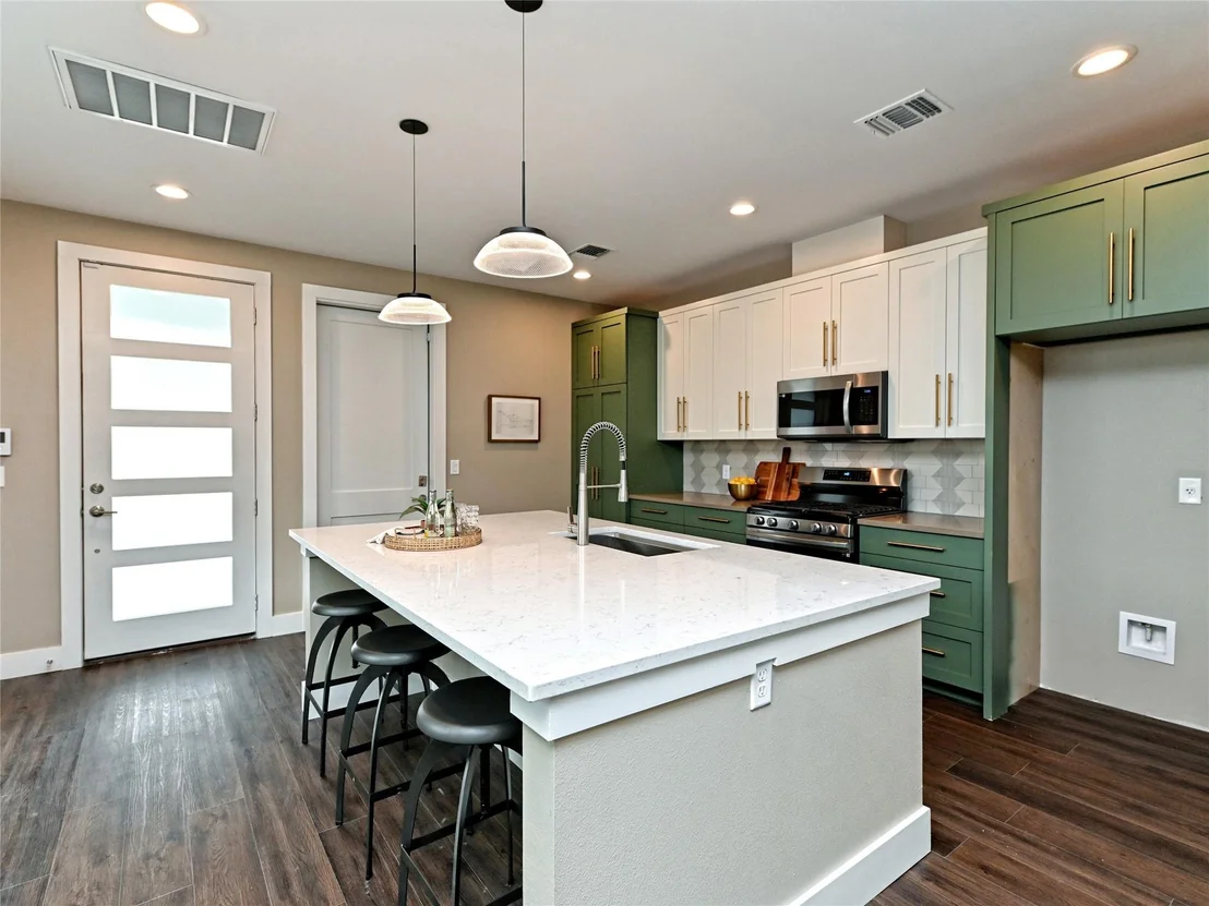 Photo of Unit B at 1202 Cometa ST