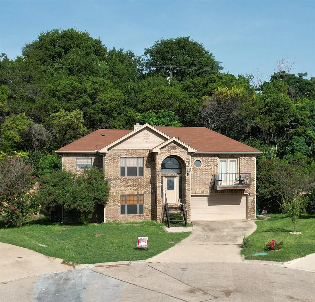 Photo of 1500 Chardonnay DR