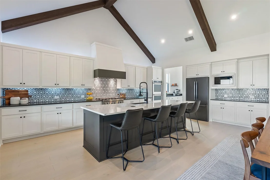 Photo of 544 Castillo BND