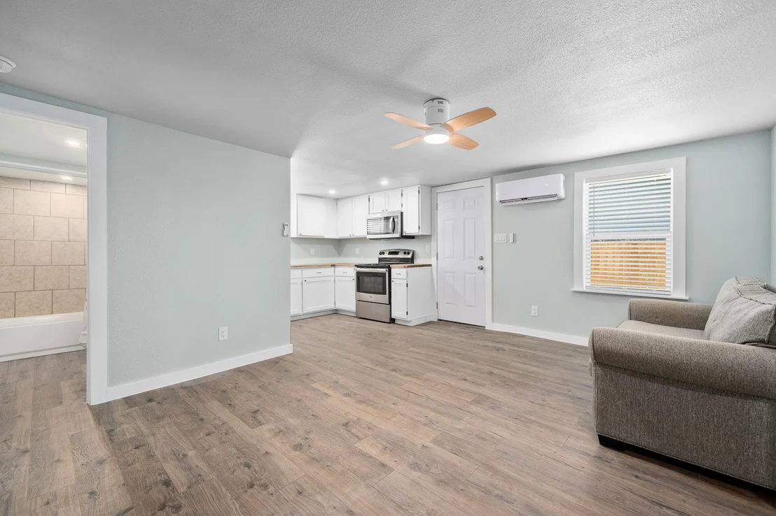Photo of 248 Post Oak LN