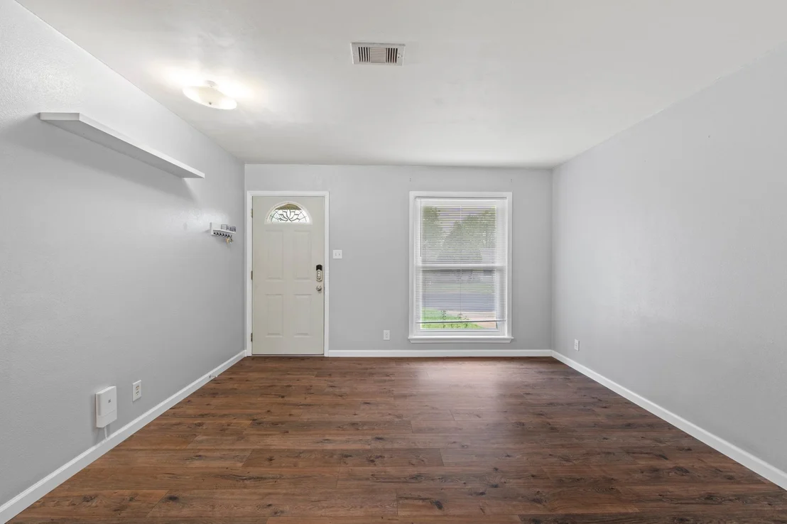 Photo of 5811 Glenhollow PATH