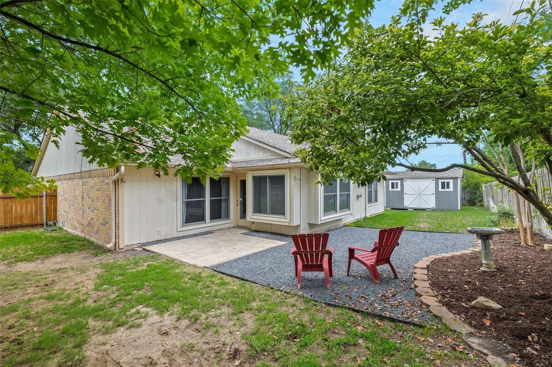 Photo of 1417 Alexis CV