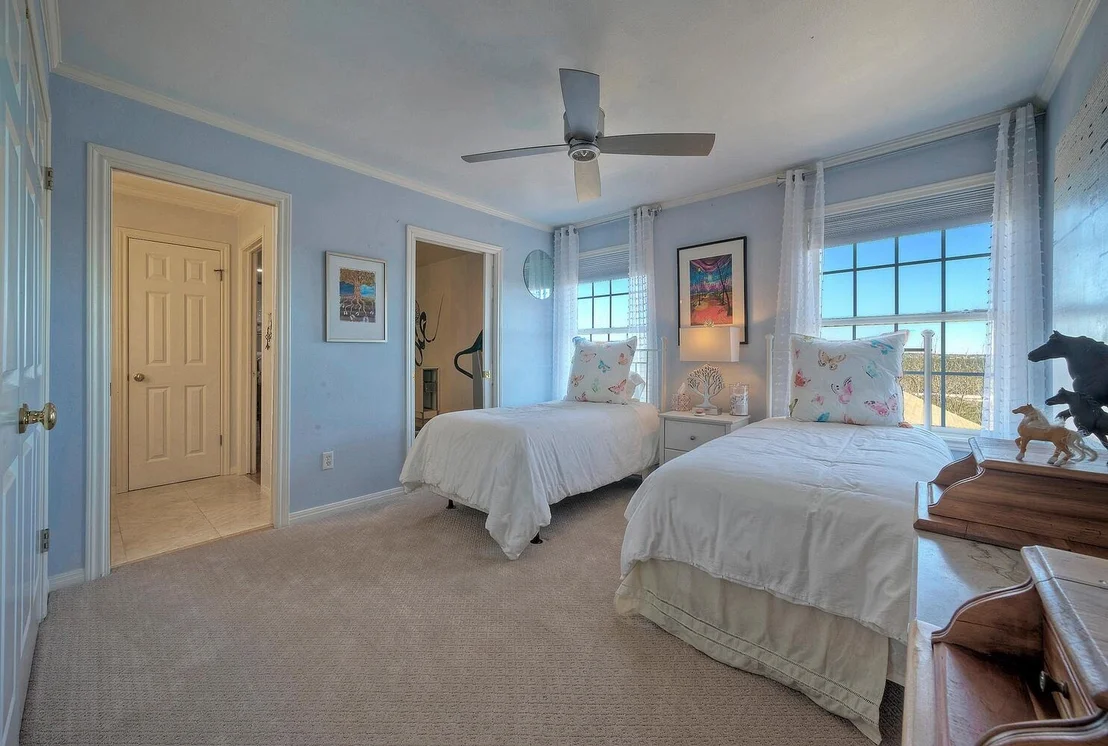 Photo of 9100 BELL MOUNTAIN DR