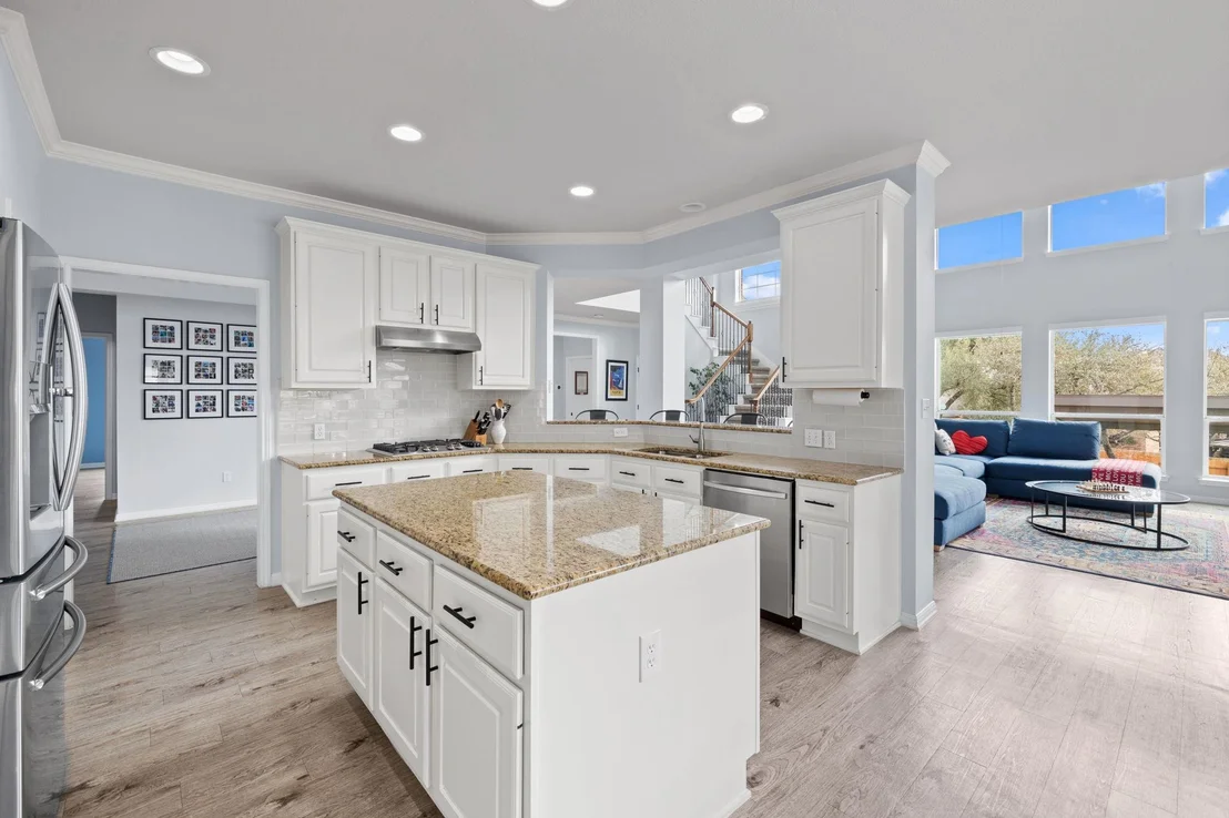 Photo of 136 Eaton LN