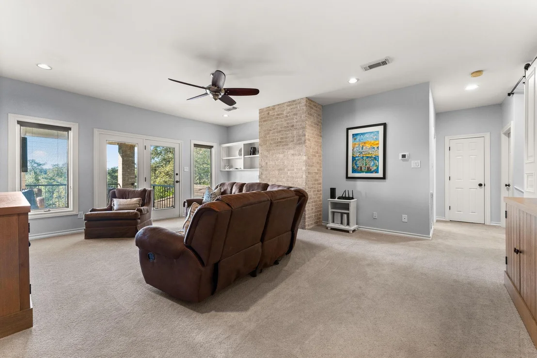 Photo of 37 Hedgebrook WAY