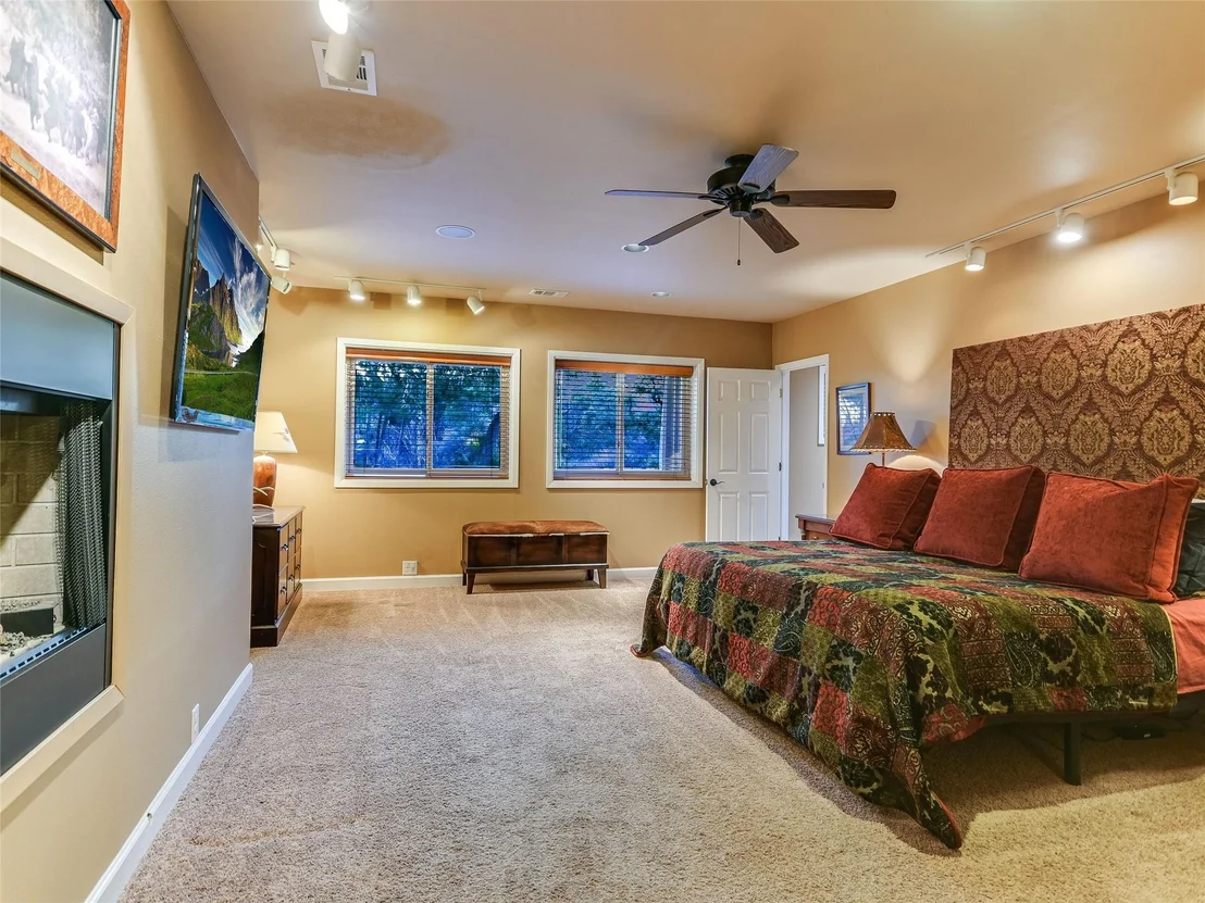 Photo of 10213 Circle DR
