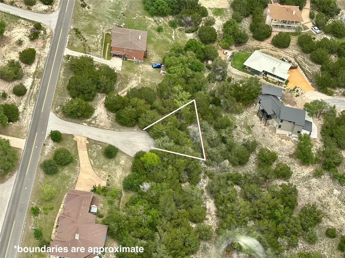 Photo of 20800 JAMESTOWN CV