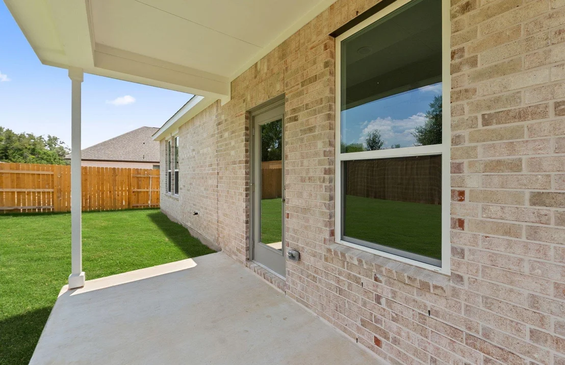 Photo of 129 Adlai Ave