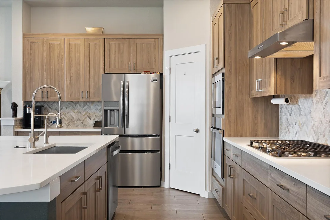 Photo of 1112 Bluewood BND
