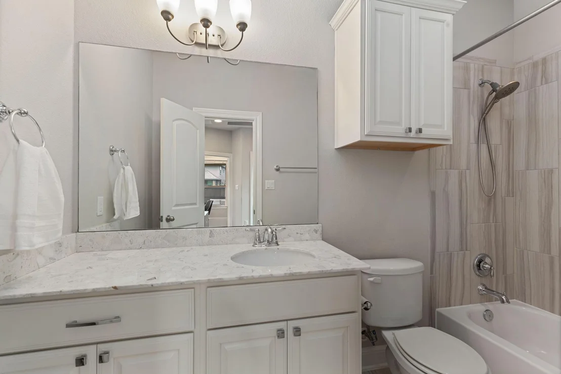 Photo of 3028 Silvergrass CV