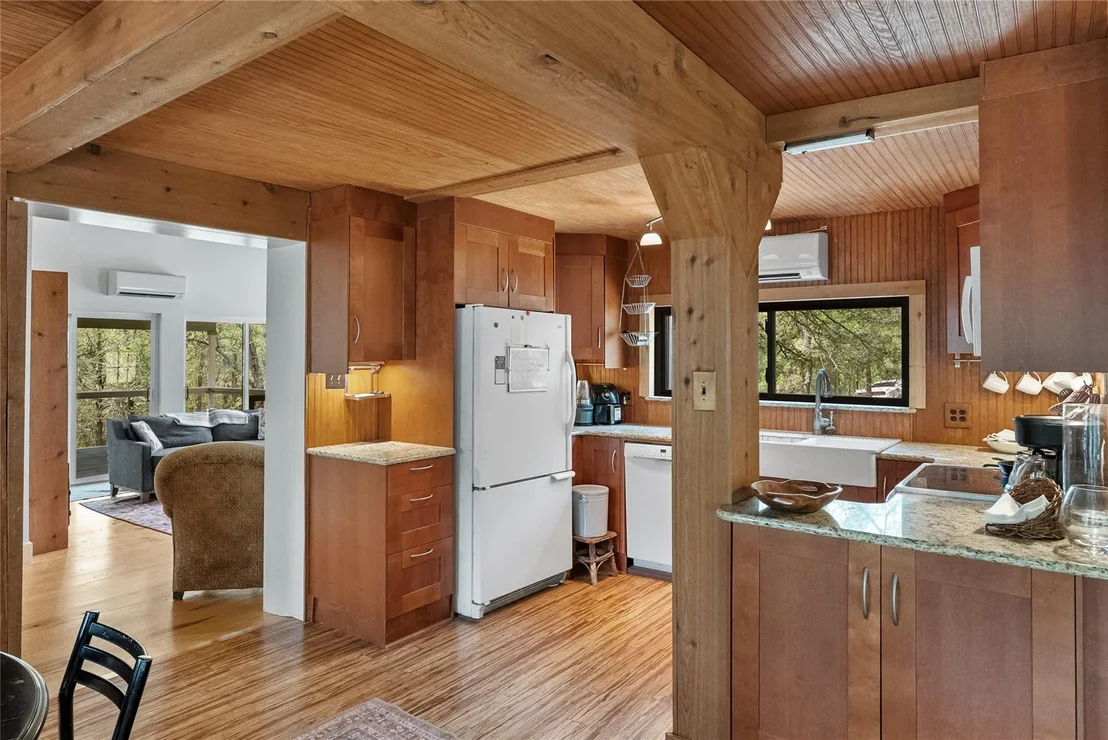 Photo of 415 Balch RD
