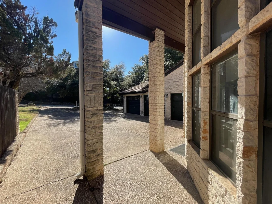 Photo of 4324 Far West BLVD
