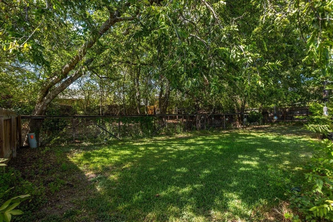 Photo of 6200 Blarwood DR