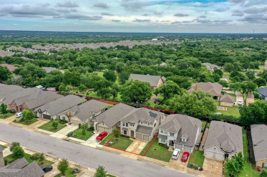 Photo of 550 Cortona LN