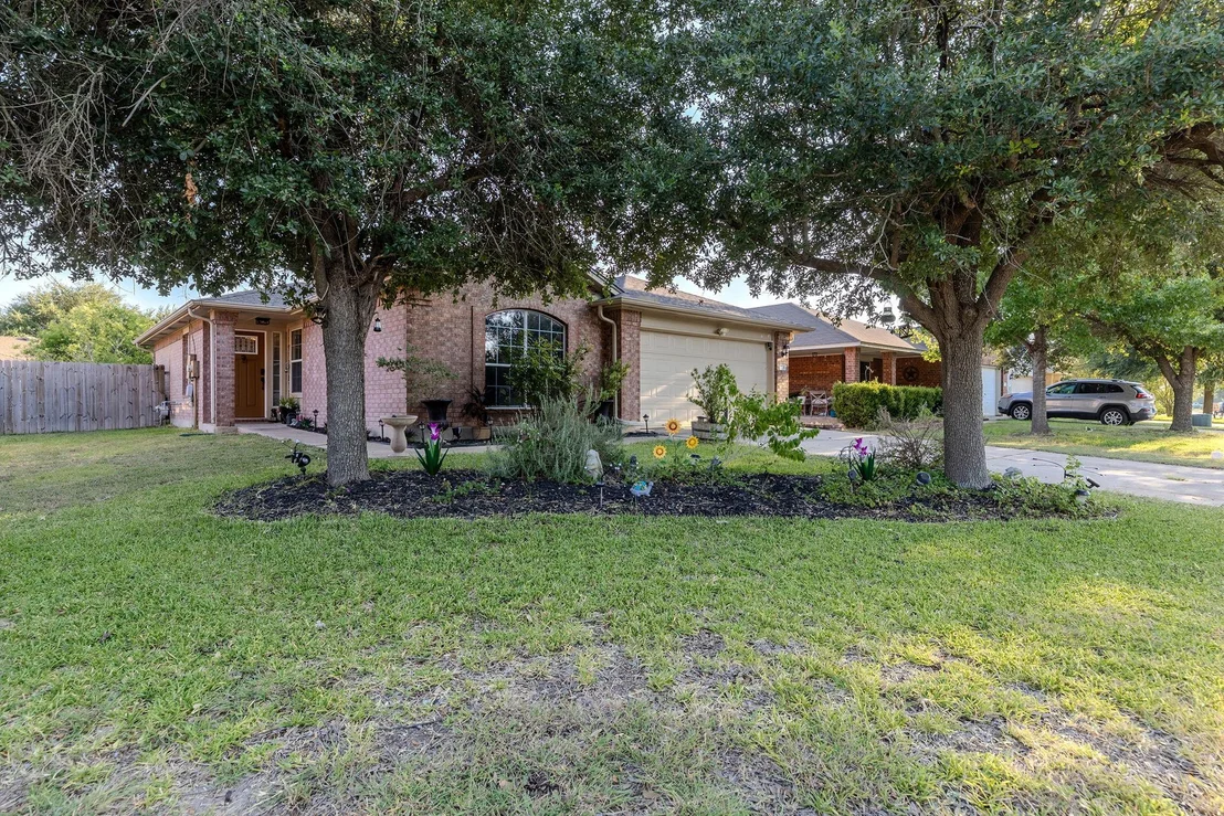 Photo of 3133 Clinton PL