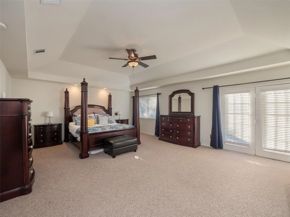 Photo of 533 Arbors CIR
