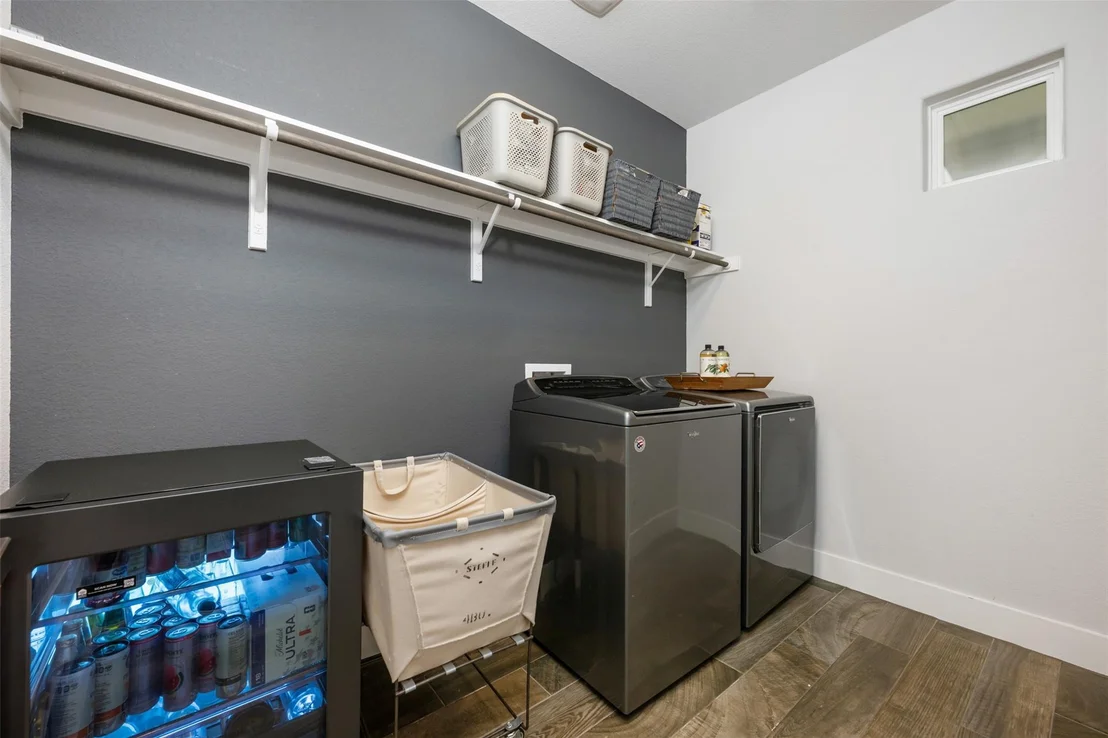 Photo of 220 Highland Oaks