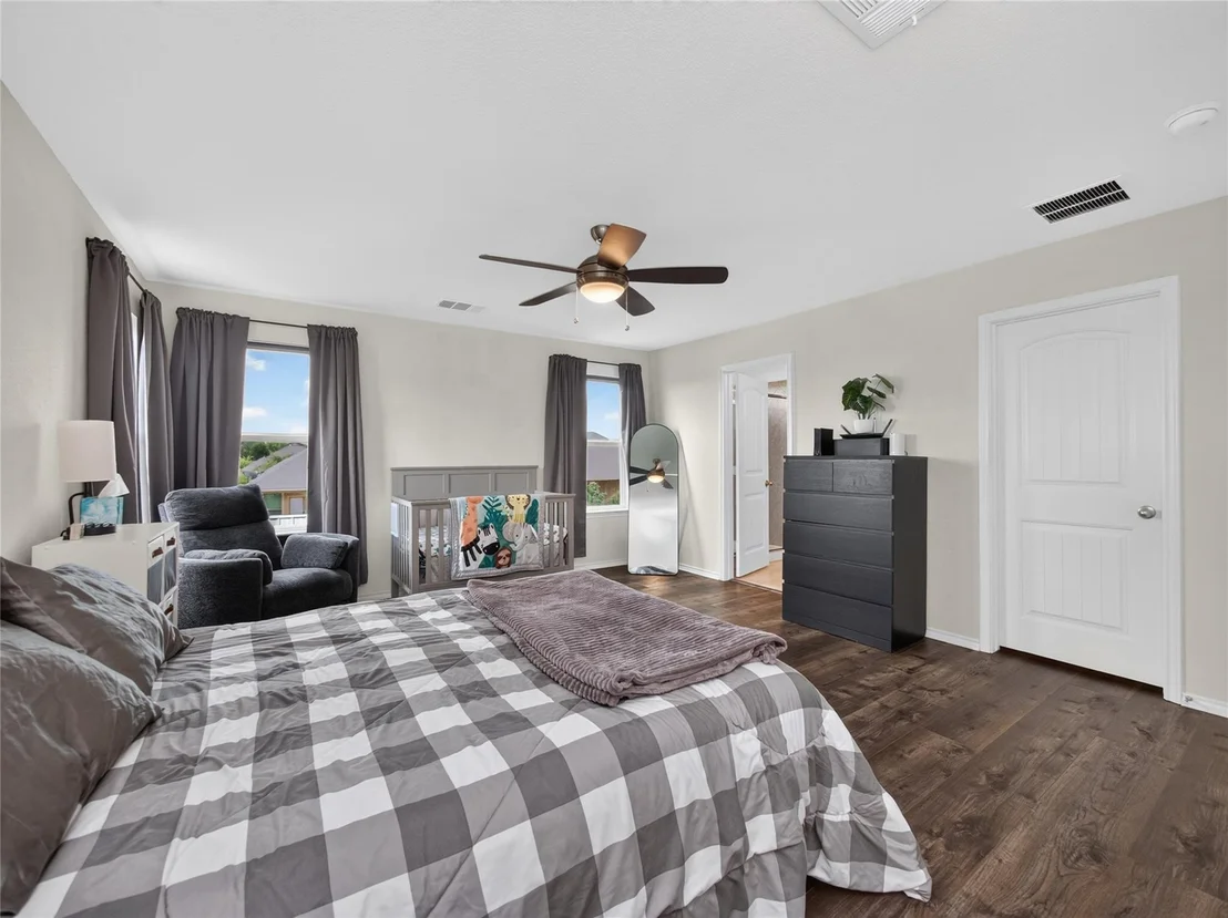 Photo of 1604 Foxglove DR