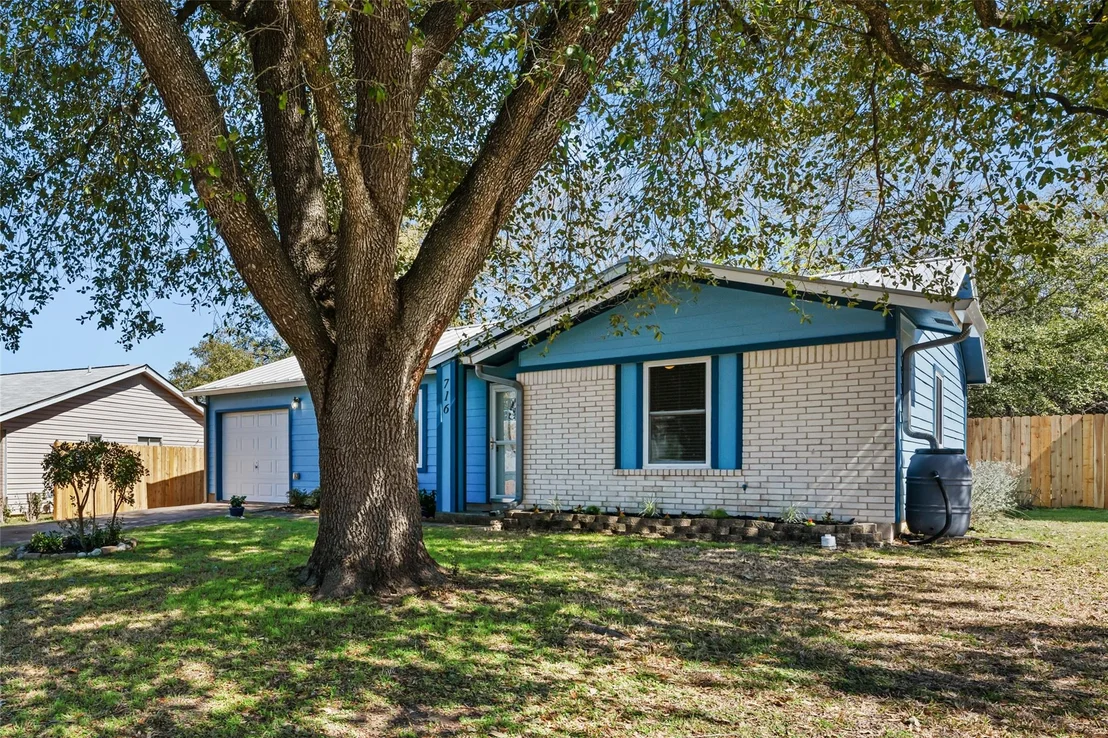 Photo of 716 Wales WAY
