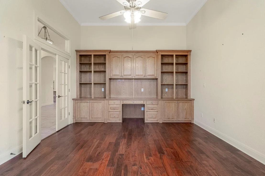 Photo of 301 Goldridge DR