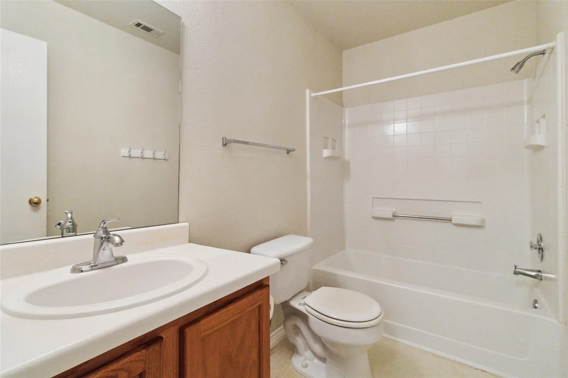 Photo of 615 Jessica PL