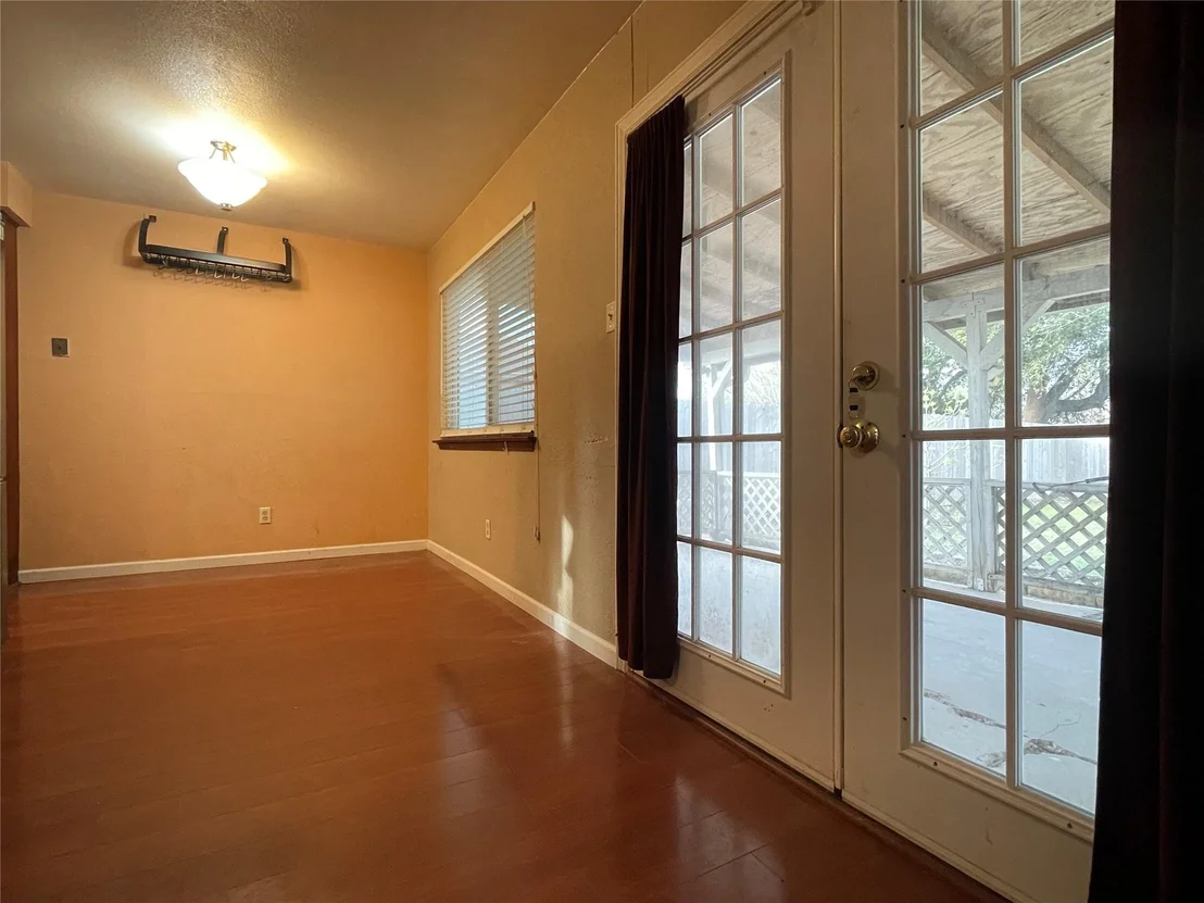 Photo of 5608 PEPPERTREE PKWY