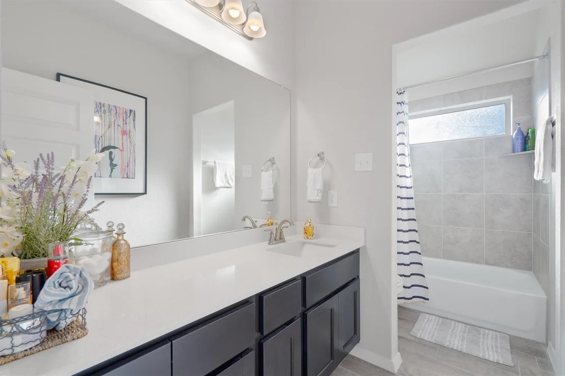 Photo of 508 Star Garnet CT