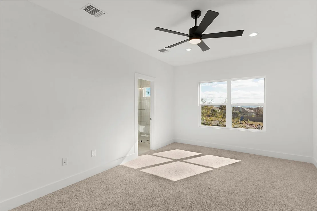 Photo of 107 Carmen CV