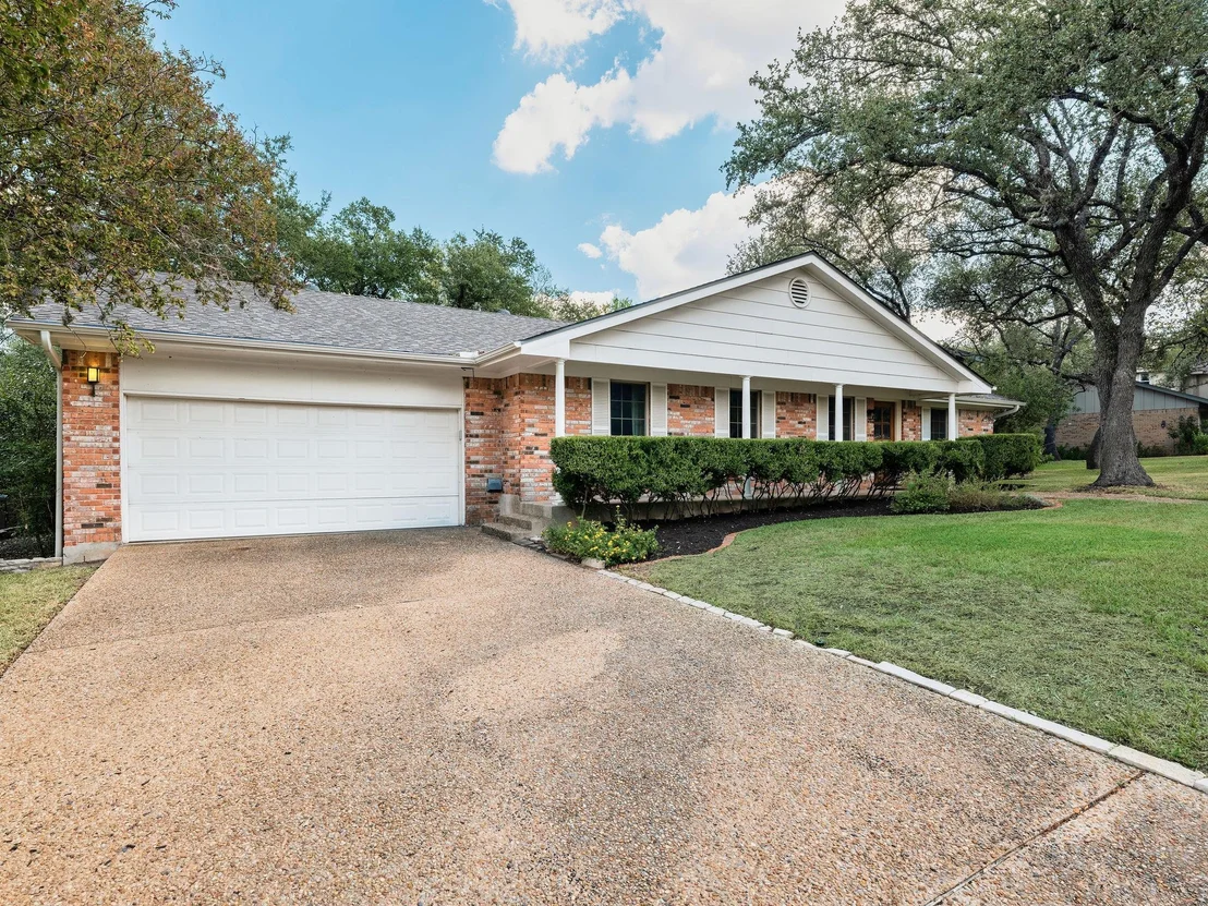 Photo of 7601 Parkview CIR