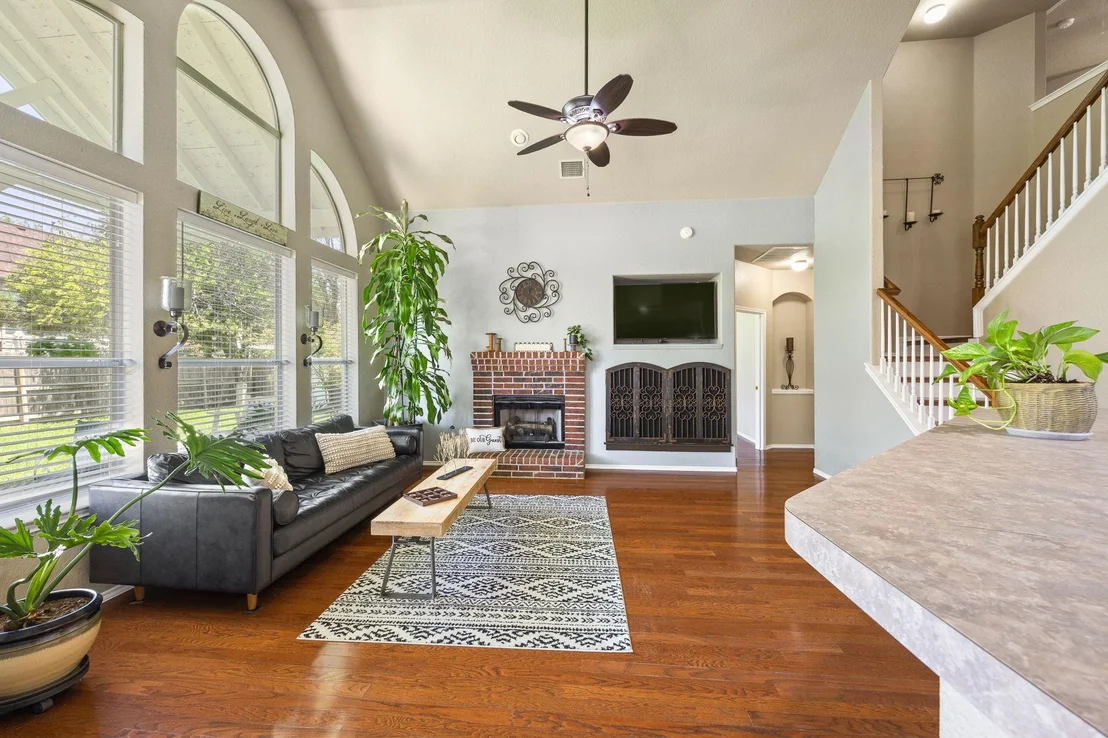 Photo of 709 Belmont DR