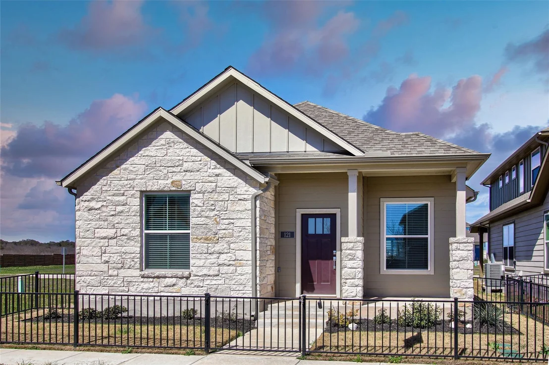 Photo of 121 Pinnacle LN