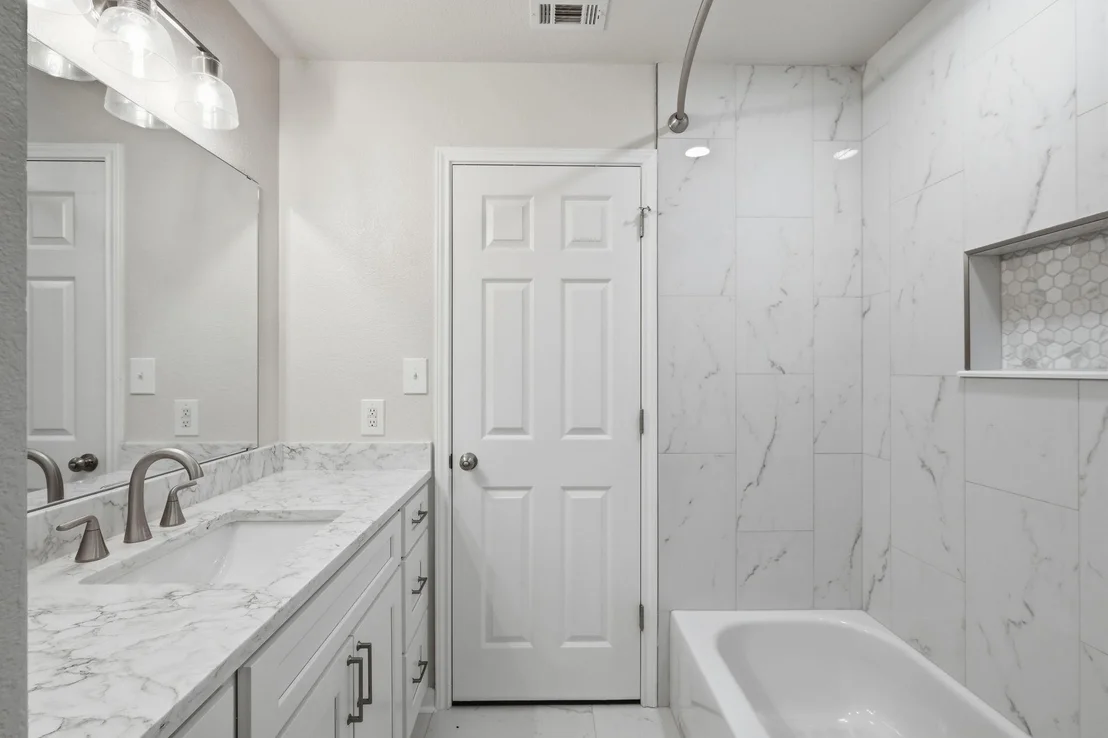 Photo of 102 Bosque DR