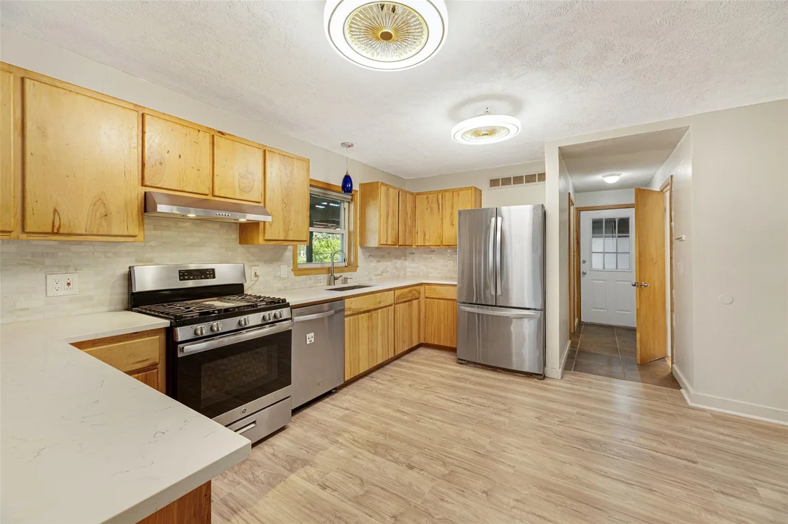 Photo of 180 Ironstone RD