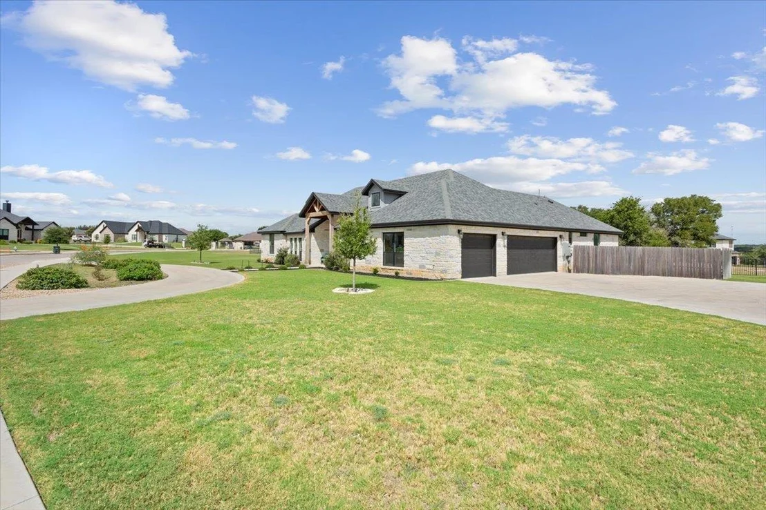 Photo of 1235 Ambrose DR