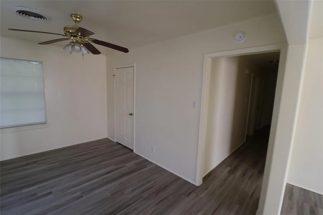 Photo of 3214 Longview DR