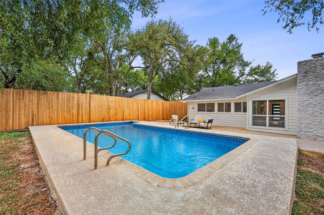 Photo of 12505 Parkland DR
