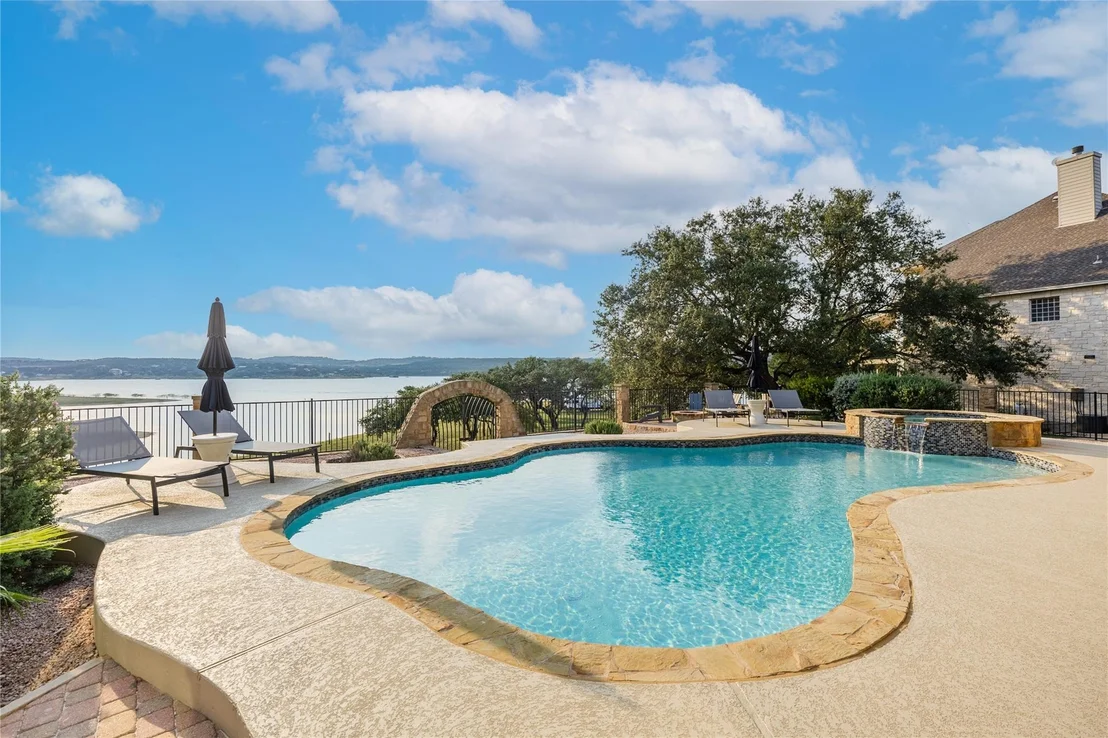 Photo of 516 Deckhouse DR