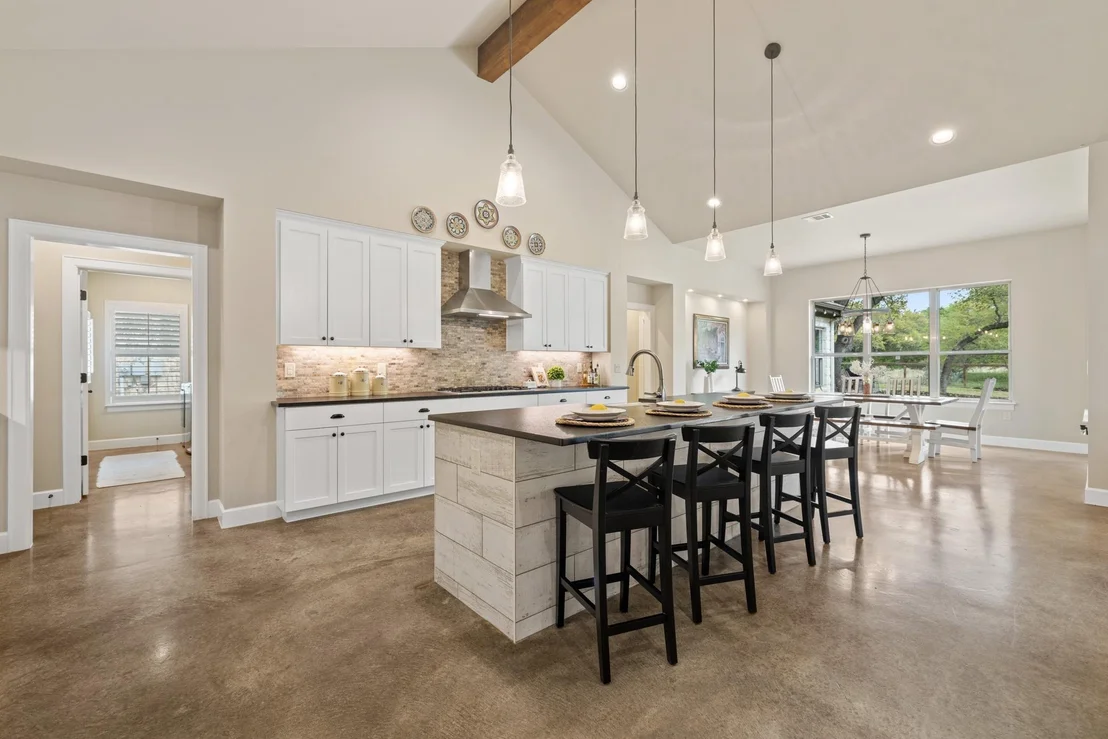Photo of 909 Highland Spring LN
